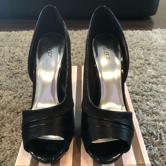 RSVP Women’s Sz 8.5 Heels - Picture 3 of 3